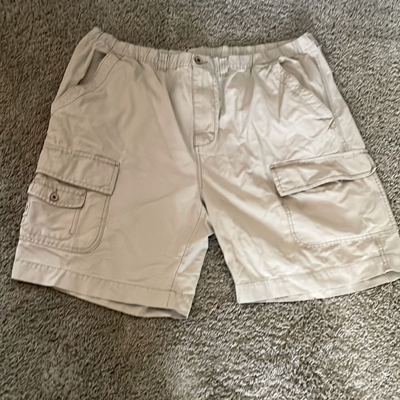 Tommy Bahama Relax shorts - Picture 1 of 4